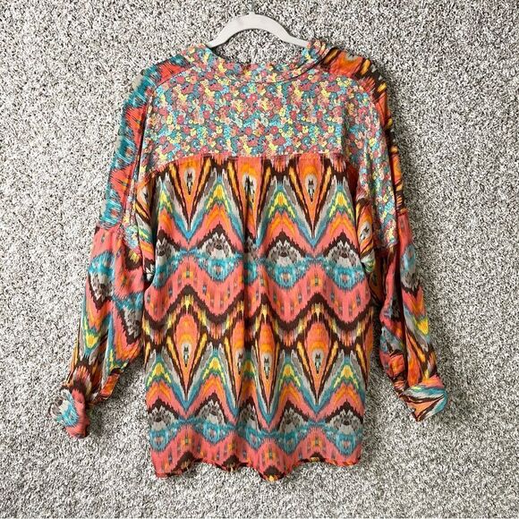 Ivy Jane Top Women’s Medium Floral and Aztec Patterned Pocket Wrap Blouse - Picture 7 of 9